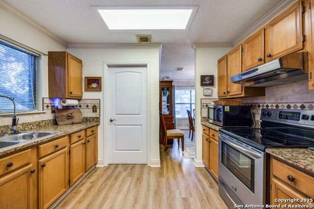 Image 9 of 23 For 9618 Alderwood