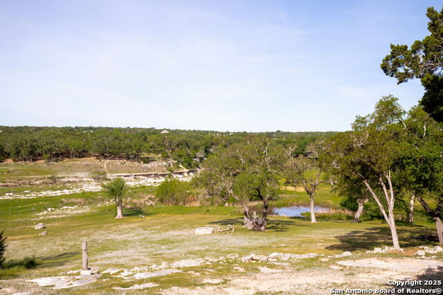 Listing photo id 9 for 2232 Valley