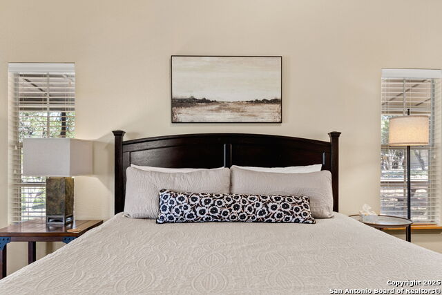 Listing photo id 26 for 2232 Valley