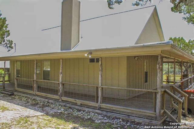 Listing photo id 1 for 2232 Valley