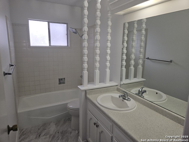 Listing photo id 9 for 6825 Grass Valley Dr