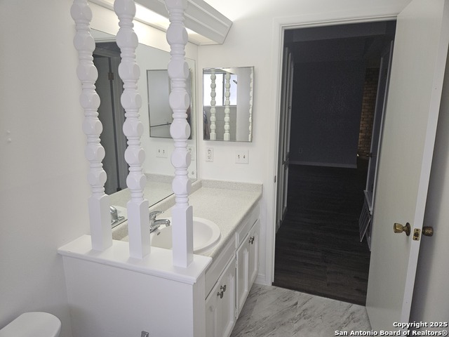 Listing photo id 11 for 6825 Grass Valley Dr