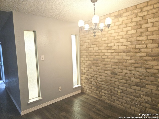 Listing photo id 4 for 6825 Grass Valley Dr
