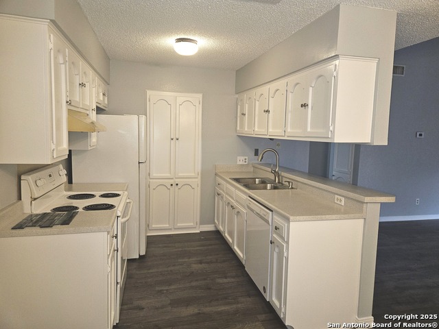 Listing photo id 6 for 6825 Grass Valley Dr