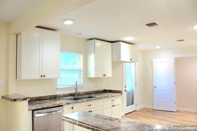 Image 24 of 34 For 9160 Aqua Dr
