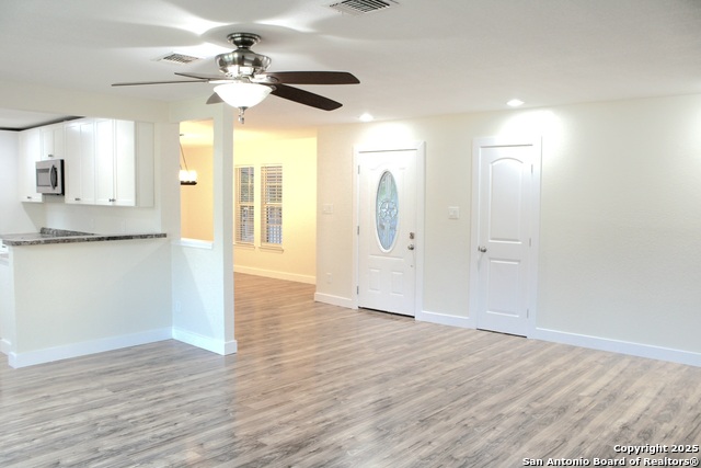 Image 5 of 34 For 9160 Aqua Dr
