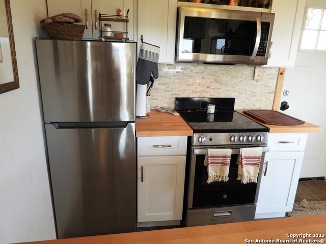 Listing photo id 14 for 171 Sunset Drive