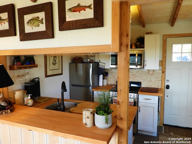 Listing photo id 16 for 171 Sunset Drive