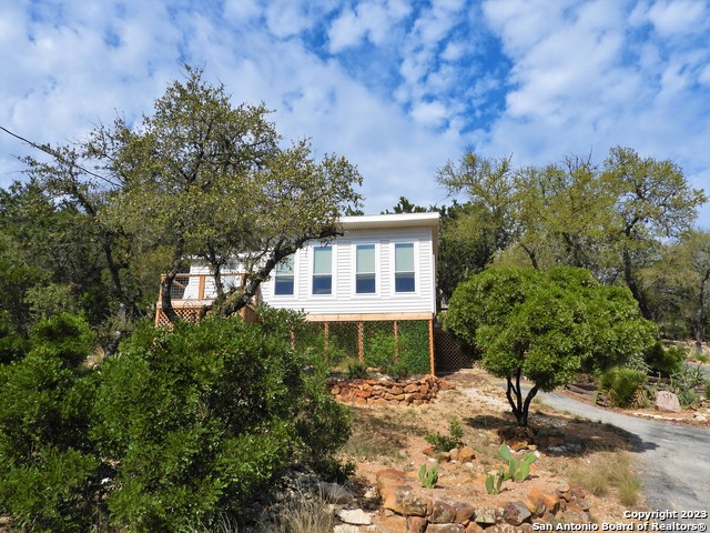 Listing photo id 1 for 171 Sunset Drive