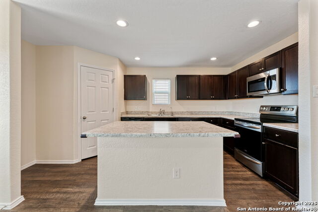 Image 11 of 25 For 8130 Crestway Landing