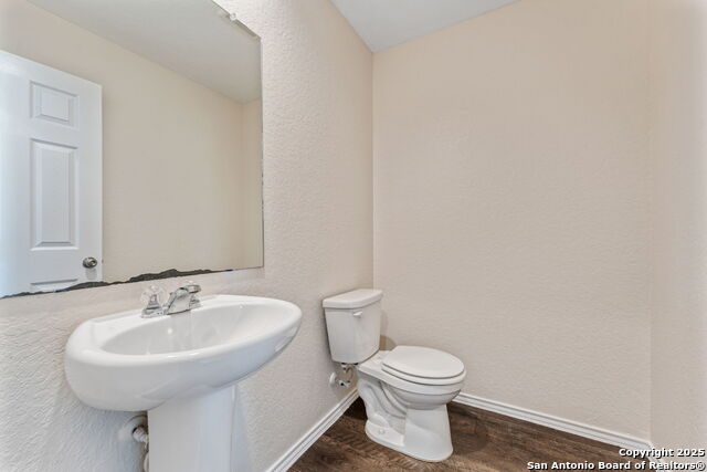 Image 22 of 25 For 8130 Crestway Landing