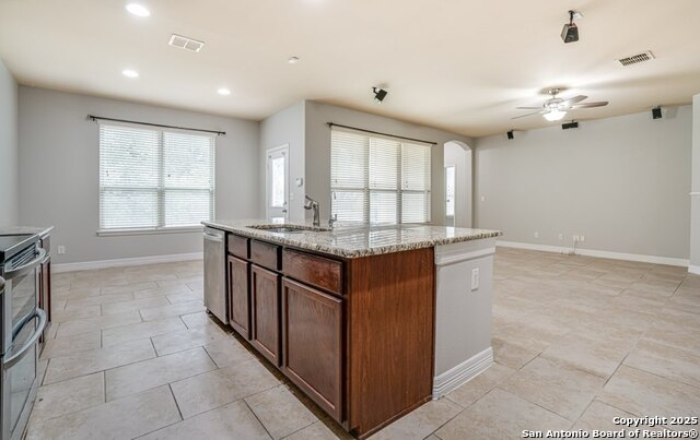 Listing photo id 11 for 10530 Branch Post