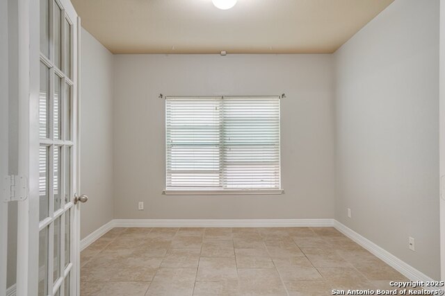 Listing photo id 4 for 10530 Branch Post