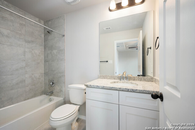Listing photo id 12 for 8611 Valentina