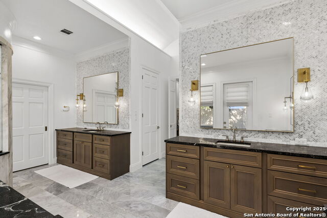 Listing photo id 14 for 113 Carino Cv