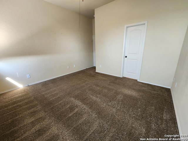 Image 15 of 27 For 538 Creekside Circle