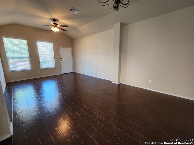 Image 6 of 27 For 538 Creekside Circle