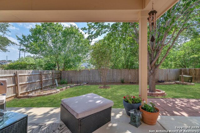 Listing photo id 30 for 7715 Beechnut Oak