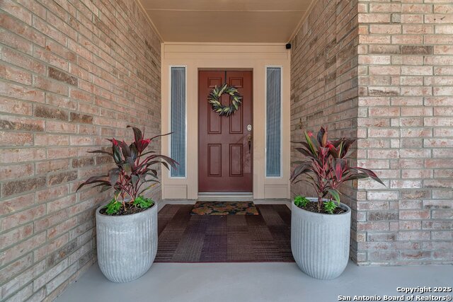 Listing photo id 2 for 7715 Beechnut Oak