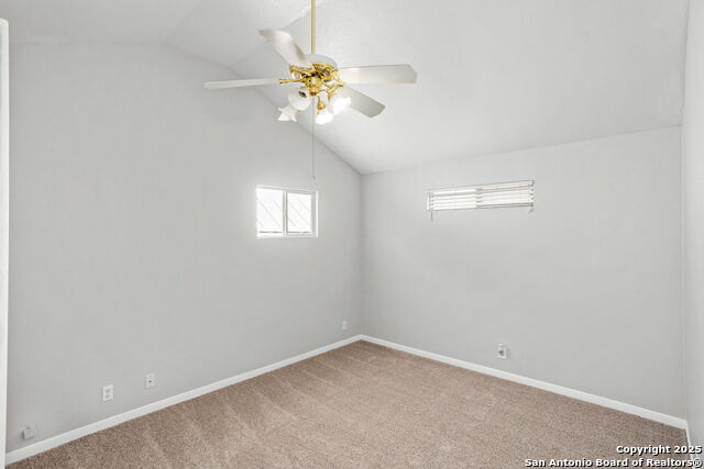 Image 20 of 33 For 838 Georg Oaks