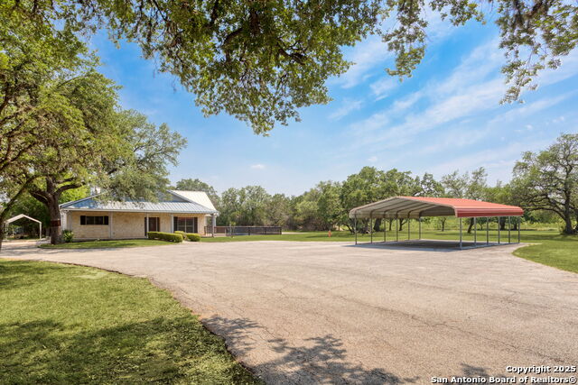 Image 3 of 33 For 838 Georg Oaks
