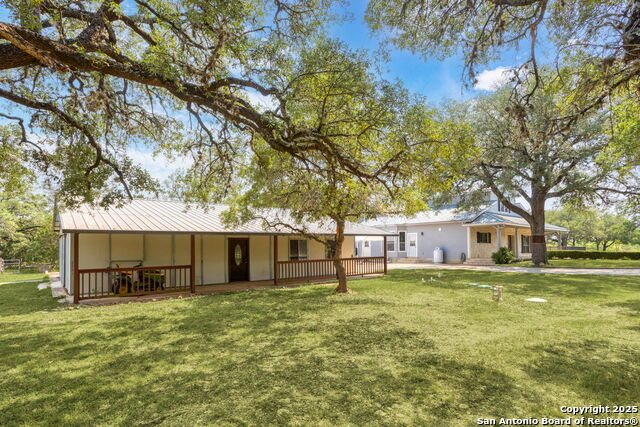 Image 4 of 33 For 838 Georg Oaks
