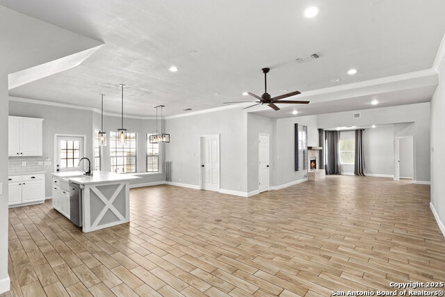 Image 6 of 33 For 838 Georg Oaks
