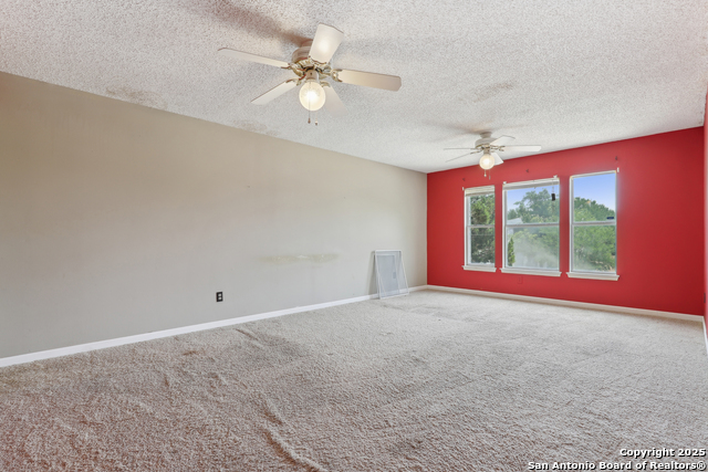 Image 28 of 40 For 15527 Legend Springs