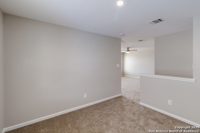 Listing photo id 18 for 9618 Copper Falls
