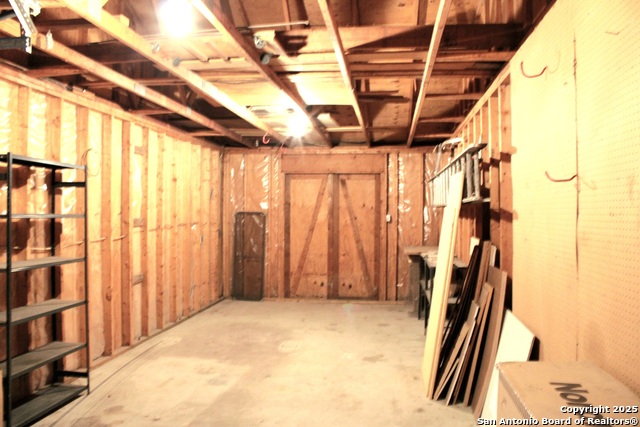 Image 34 of 34 For 9118 Fox Briar