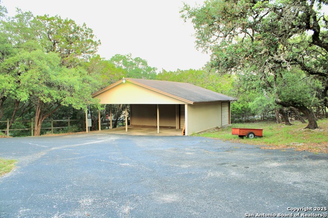 Image 6 of 34 For 9118 Fox Briar