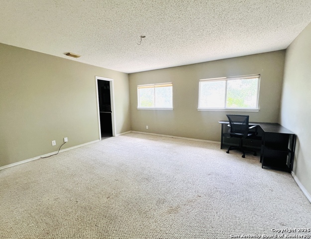 Listing photo id 23 for 9208 Bowen