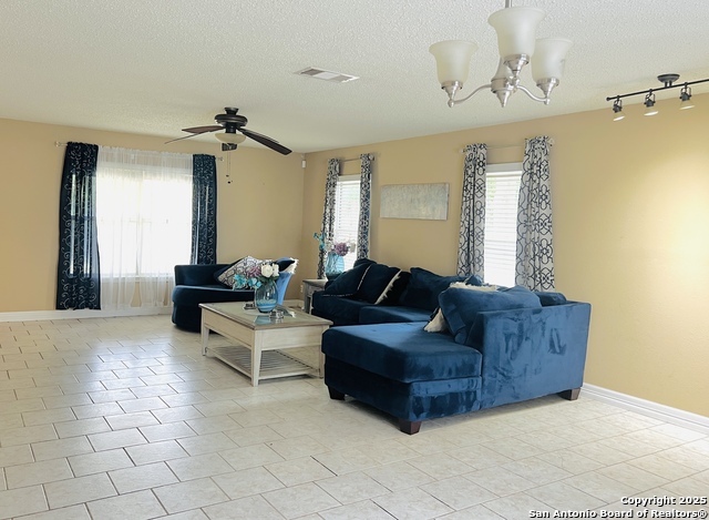 Listing photo id 1 for 9208 Bowen