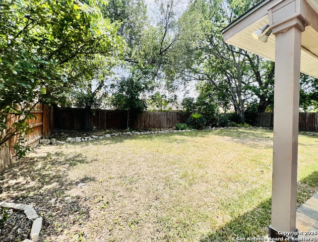 Listing photo id 43 for 9208 Bowen