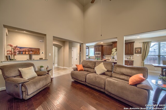 Listing photo id 9 for 3811 Mira Mesa