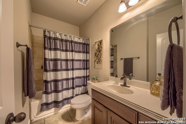 Listing photo id 17 for 3811 Mira Mesa