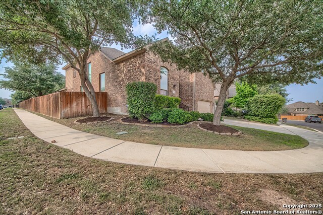 Listing photo id 0 for 3811 Mira Mesa