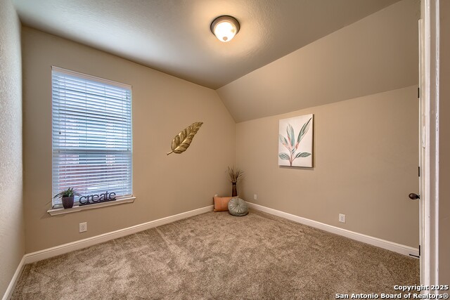 Listing photo id 18 for 3811 Mira Mesa