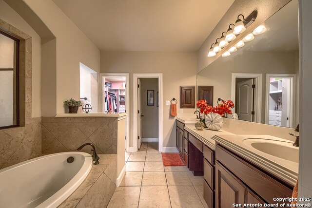 Listing photo id 23 for 3811 Mira Mesa