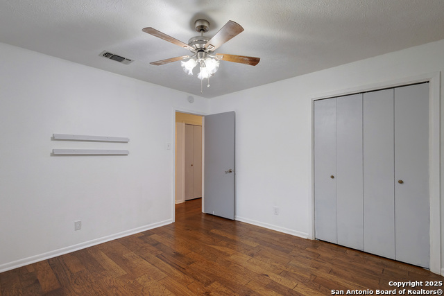 Listing photo id 11 for 109 Briarwood