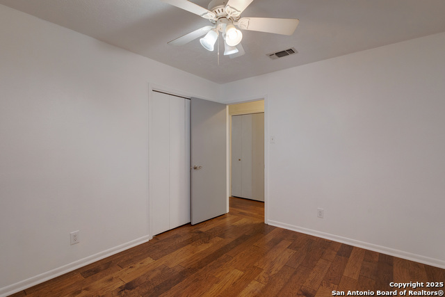 Listing photo id 13 for 109 Briarwood