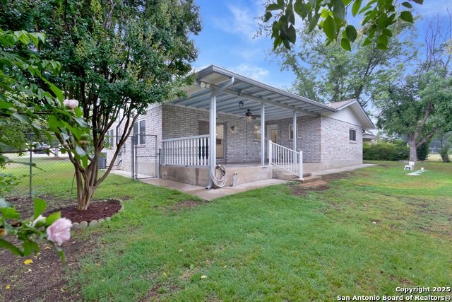 Listing photo id 14 for 109 Briarwood