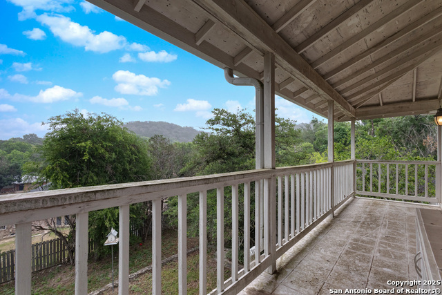 Image 2 of 40 For 1306 Lytle