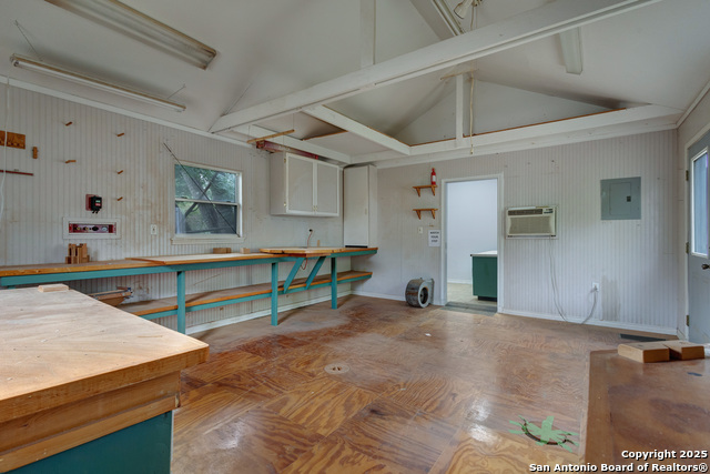 Image 28 of 40 For 1306 Lytle