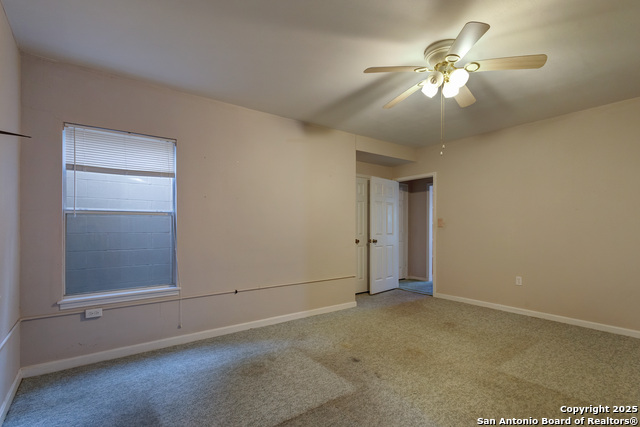 Image 34 of 40 For 1306 Lytle