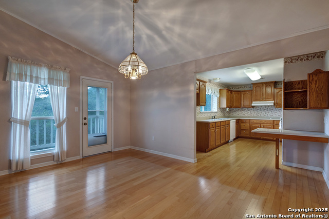 Image 4 of 40 For 1306 Lytle