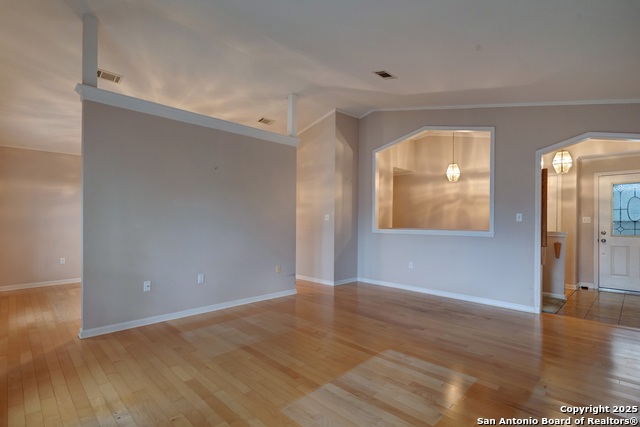 Image 6 of 40 For 1306 Lytle