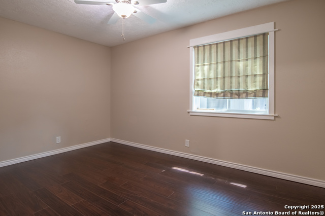 Listing photo id 12 for 7122 Ranch Hill Dr