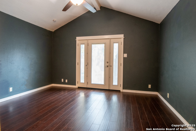 Listing photo id 13 for 7122 Ranch Hill Dr