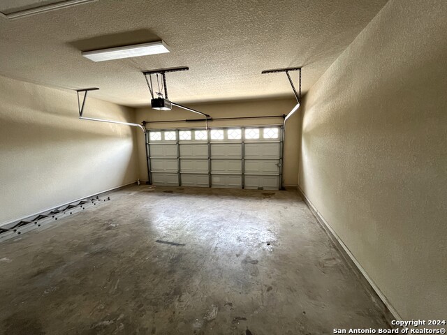 Image 15 of 16 For 681 Creekside